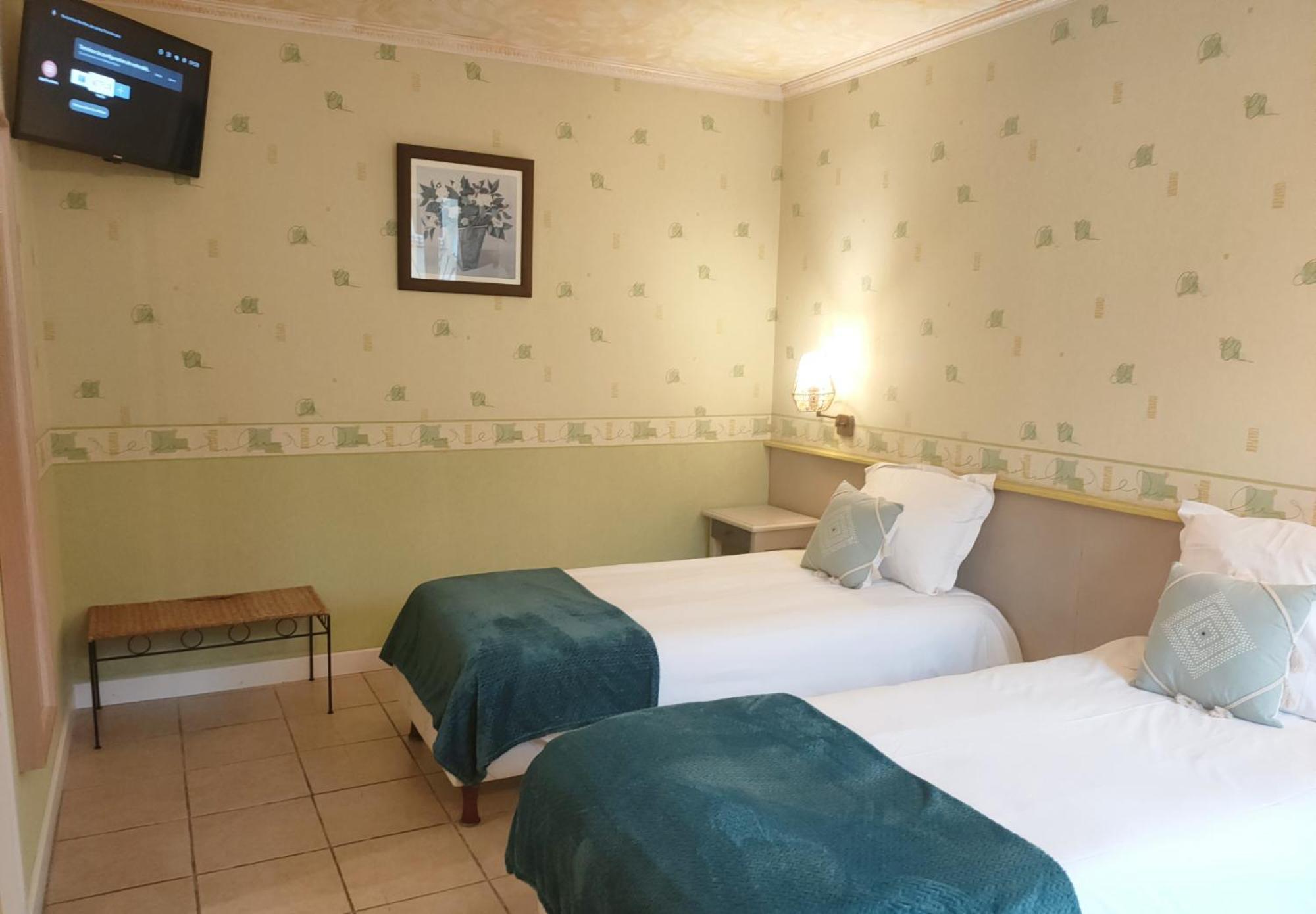 Le Royal Hotel Saint-Pol-sur-Ternoise Exterior photo